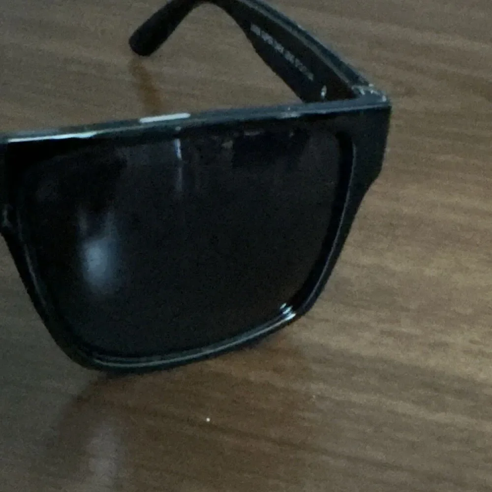 LYZOIT Sunglasses Black Frame/Black  L9208 size 57-17 great condition